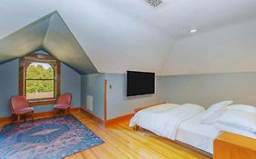 Martha'S Bed And Breakfast